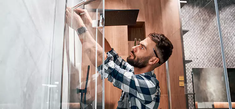 Replace Shower Doors with Frameless La Mirada